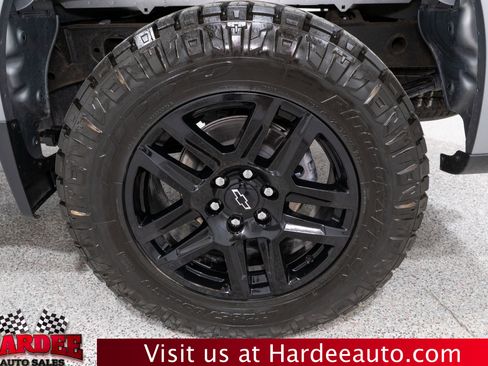 Used 2025 Chevrolet Silverado 1500 W/T w/ Trailering Package AWD/4WD image 10