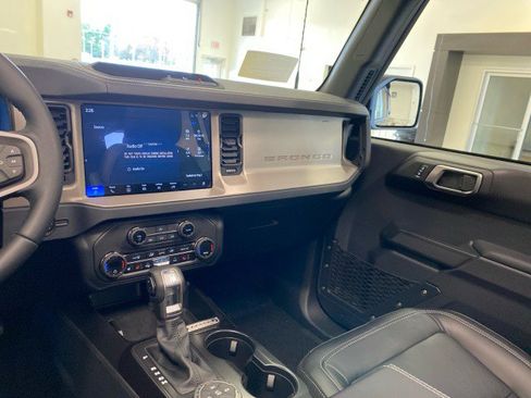 New 2025 Ford Bronco Outer Banks image 13