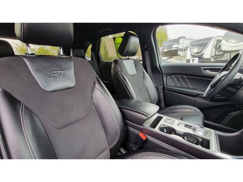 Used 2024 Ford Edge ST image 13