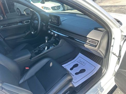 Used 2022 Honda Civic Sport Touring image 8