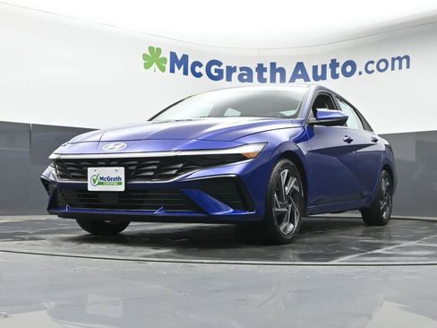 Used 2024 Hyundai Elantra Limited image 6