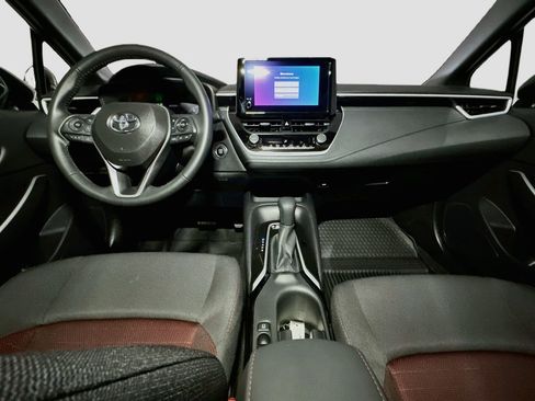 Certified 2025 Toyota Corolla SE FWD image 9