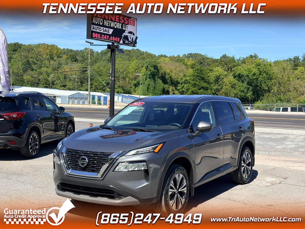 Used 2021 Nissan Rogue SV FWD image 1