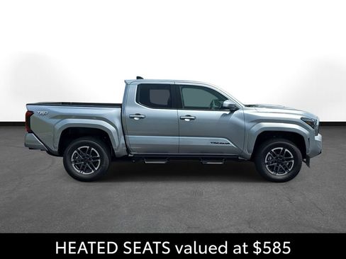 Used 2026 Toyota Tacoma TRD Sport AWD/4WD image 5