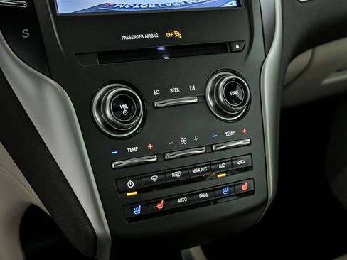 Used 2019 Lincoln MKC Reserve w/ MKC Climate Package image 30