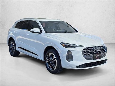 New 2025 Audi Q5 Premium image 3