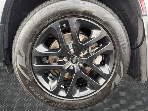 Used 2020 Land Rover Defender 110 HSE image 14