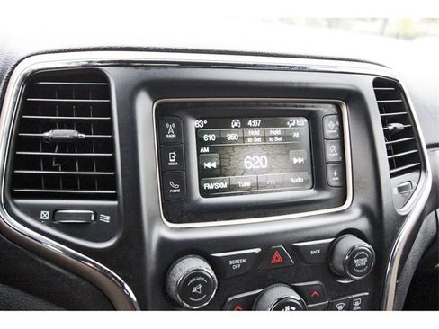 Used 2017 Jeep Grand Cherokee Laredo w/ Quick Order Package 2BE image 22