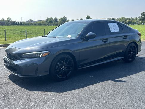 Used 2025 Honda Civic Sport image 5