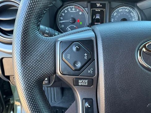 Used 2022 Toyota Tacoma TRD Off-Road w/ TRD Premium Off Road Package image 26