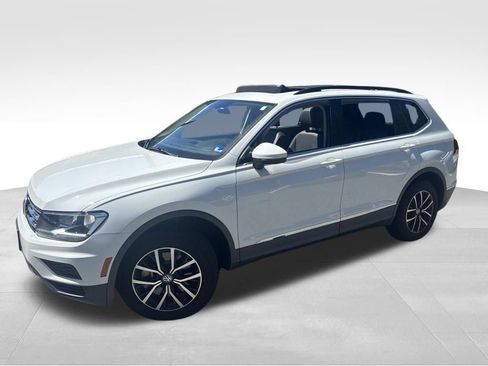 Used 2021 Volkswagen Tiguan S FWD image 2