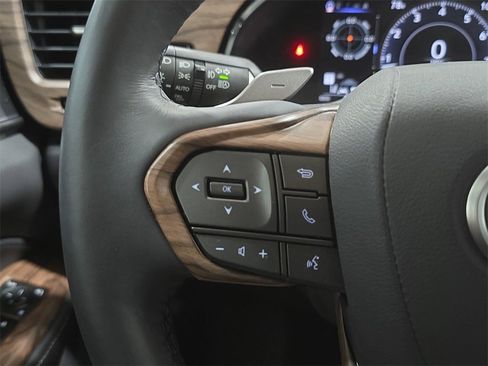 Used 2025 Lexus NX 250 FWD w/ Towing Package (2000 Lbs) image 17