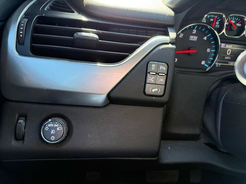 Used 2018 Chevrolet Suburban Premier image 13