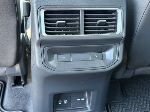 Used 2026 Volkswagen Atlas Cross Sport SEL Premium R-Line AWD/4WD image 34