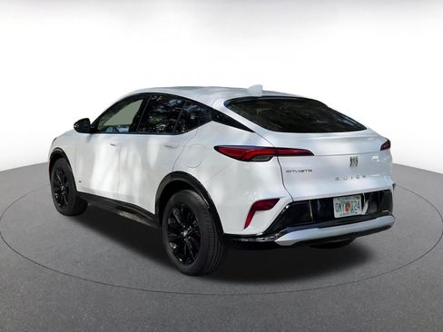 Used 2025 Buick Envista Sport Touring image 11