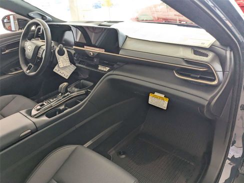 New 2026 Toyota Crown Platinum image 20