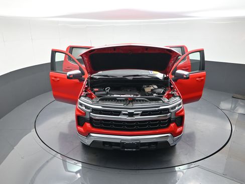Used 2022 Chevrolet Silverado 1500 LT AWD/4WD image 12