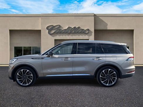 Used 2020 Lincoln Aviator Reserve w/ Equipment Group 201A image 6