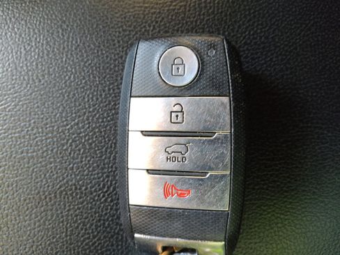 Used 2020 Kia Sorento EX AWD/4WD image 32