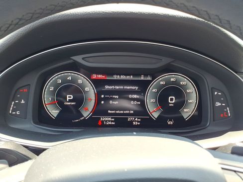 Used 2023 Audi Q7 3.0T Premium Plus AWD/4WD image 22