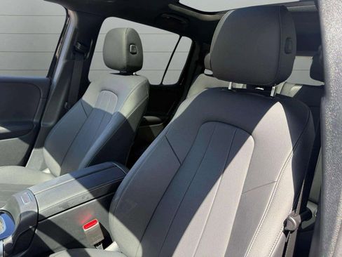 Used 2025 Mercedes-Benz GLB 250 GLB 250 image 14