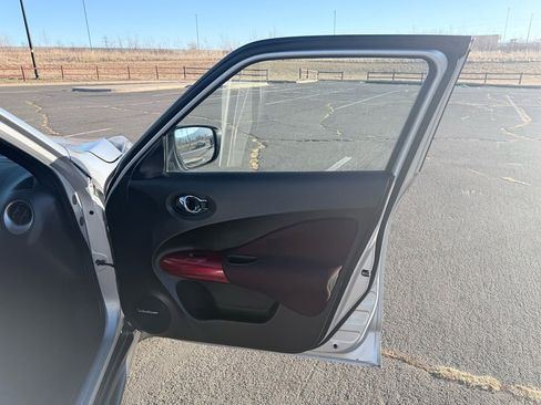 Used 2015 Nissan Juke SL image 18