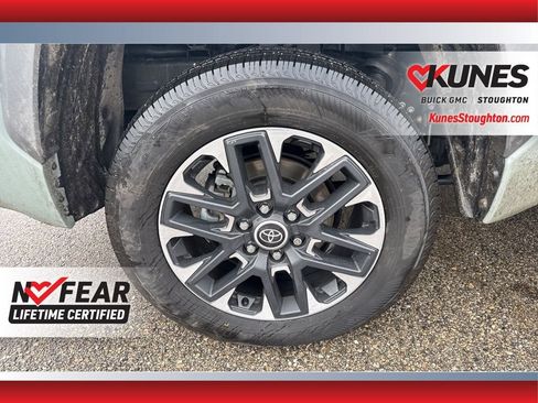 Used 2024 Toyota Tundra Limited image 15