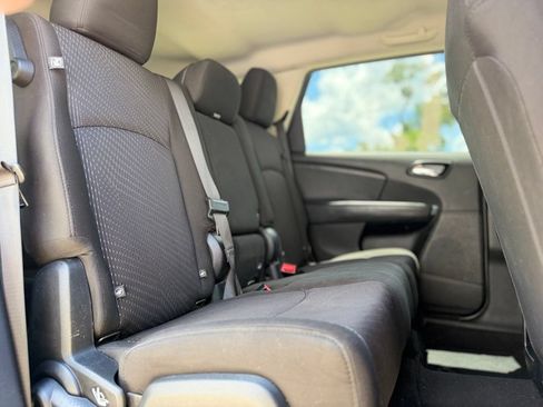 Used 2018 Dodge Journey SE w/ Blacktop Package FWD image 23