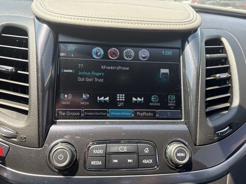 Used 2018 Chevrolet Impala LT w/ LT Convenience Package FWD image 11