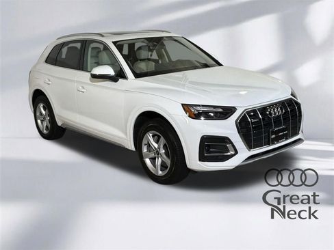 Used 2023 Audi Q5 Premium w/ Convenience Package AWD/4WD image 11