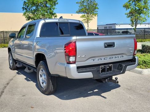 Used 2022 Toyota Tacoma SR AWD/4WD image 4