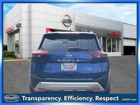 Used 2023 Nissan Rogue Platinum AWD/4WD image 7