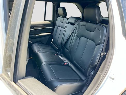 New 2026 Jeep Grand Cherokee Limited AWD/4WD image 25