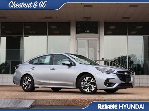 Used 2025 Subaru Legacy Premium AWD/4WD image 2