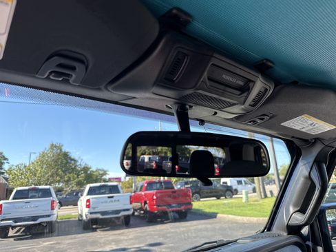 Used 2025 Jeep Gladiator Sport AWD/4WD image 29
