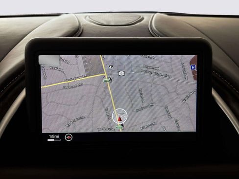 Used 2022 Aston Martin DB11 Coupe RWD image 31