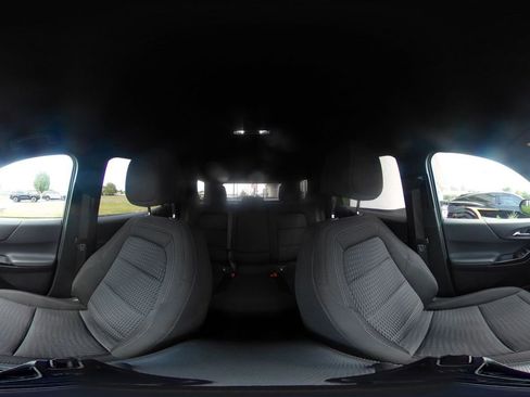 Used 2025 Chevrolet Equinox LT image 43