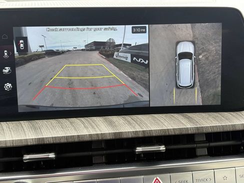 Used 2024 Kia Telluride SX w/ Towing Package FWD image 31