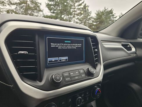 Used 2019 GMC Acadia SLT w/ LPO, Cargo Package AWD/4WD image 23