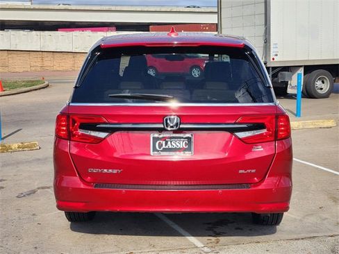 Used 2022 Honda Odyssey Elite image 6