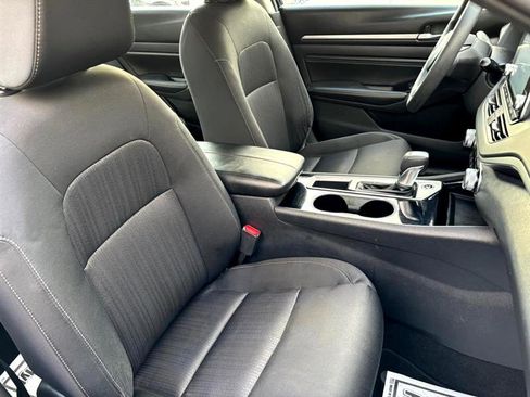 Used 2021 Nissan Altima 2.5 SV image 12