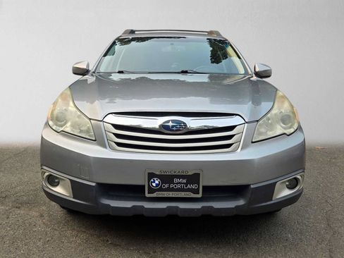Used 2011 Subaru Outback 2.5i Premium AWD/4WD image 8