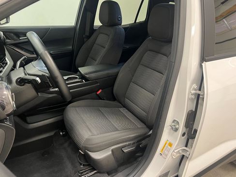 Used 2025 Chevrolet Equinox LT image 25