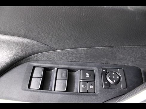 Used 2024 Toyota RAV4 XLE FWD image 18
