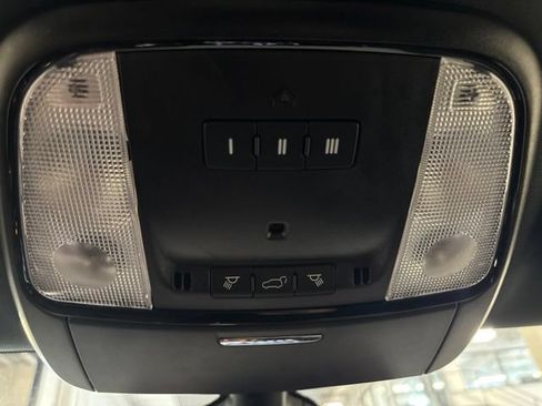 Used 2024 Dodge Durango GT w/ Blacktop Package AWD/4WD image 25