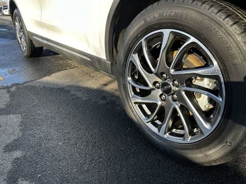 Certified 2022 Lincoln Corsair AWD w/ Equipment Group 101A image 11