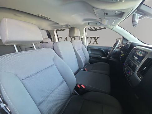 Used 2018 Chevrolet Silverado 1500 LT w/ LT Eassist Package AWD/4WD image 9