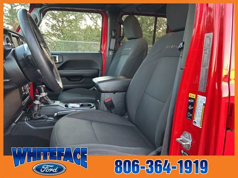 Used 2023 Jeep Gladiator Overland image 14