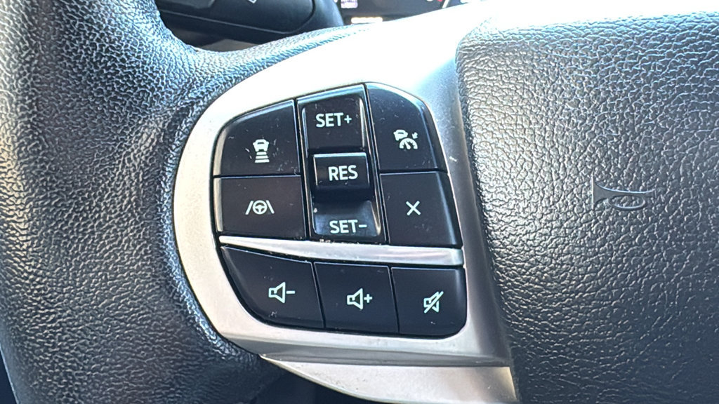 Certified 2022 Ford Explorer XLT w/ Equipment Group 202A RWD image 12