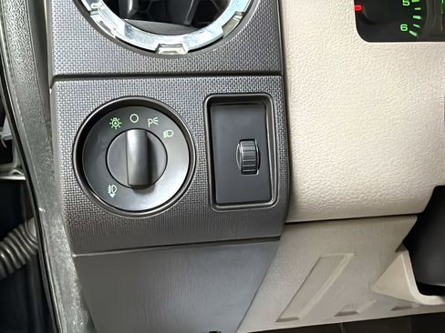 Used 2010 Ford F250 XLT image 12